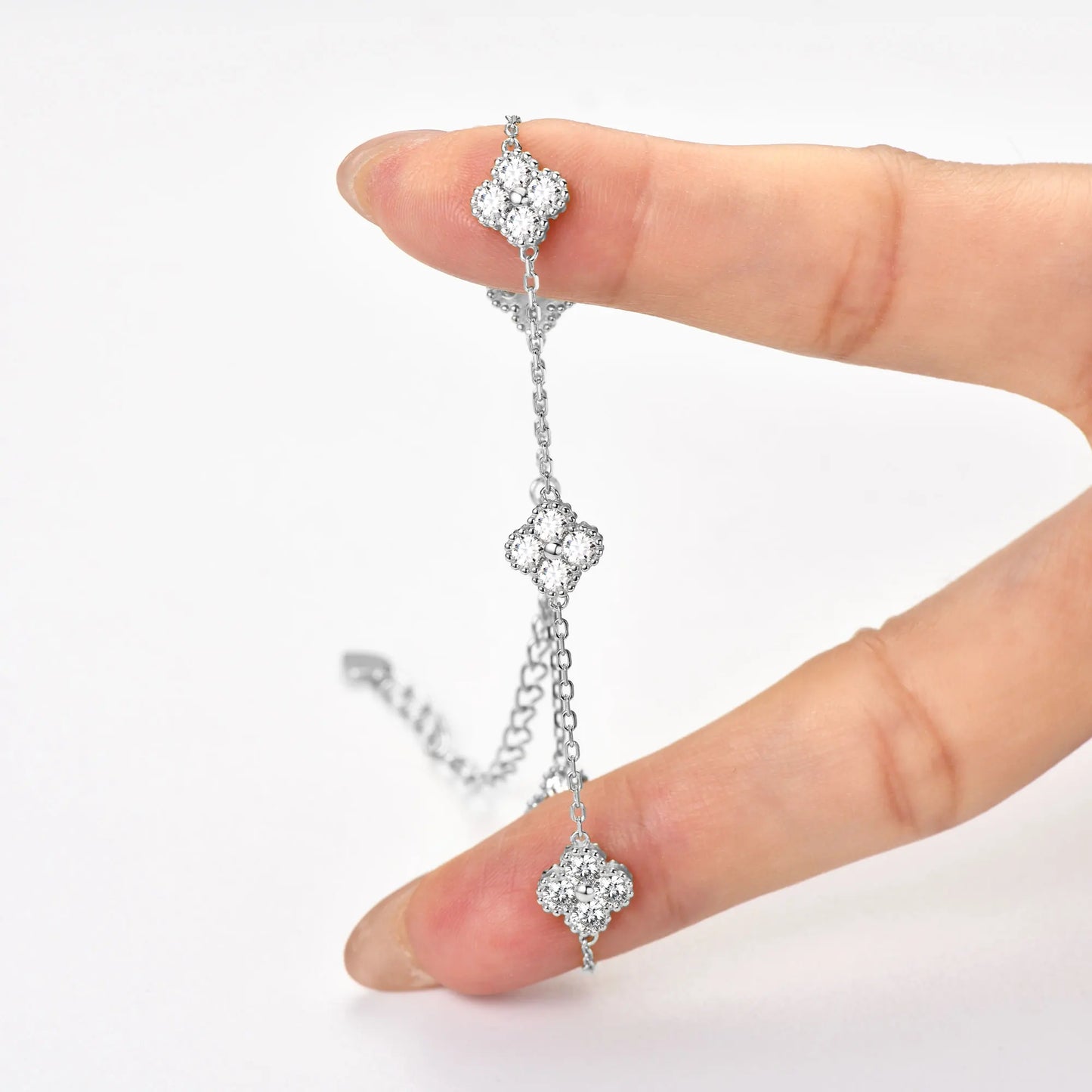 Kensington Clover Moissanite