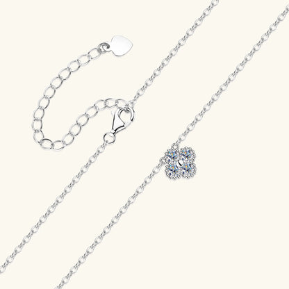 Kensington Clover Moissanite