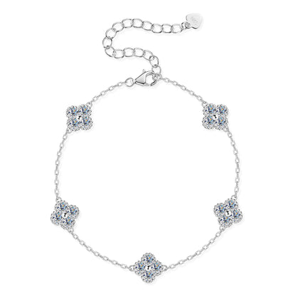 Kensington Clover Moissanite